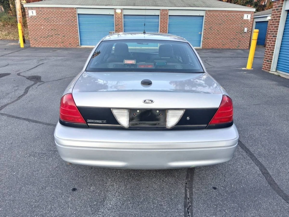 2006 Ford Crown Victoria - Image 19 of 21