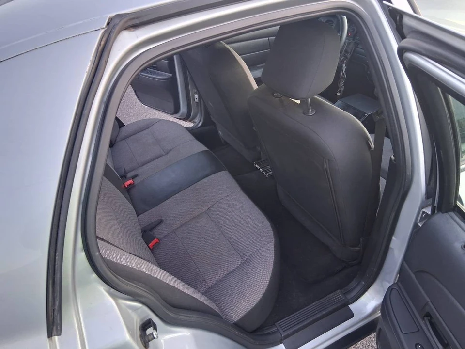 2006 Ford Crown Victoria - Image 17 of 21