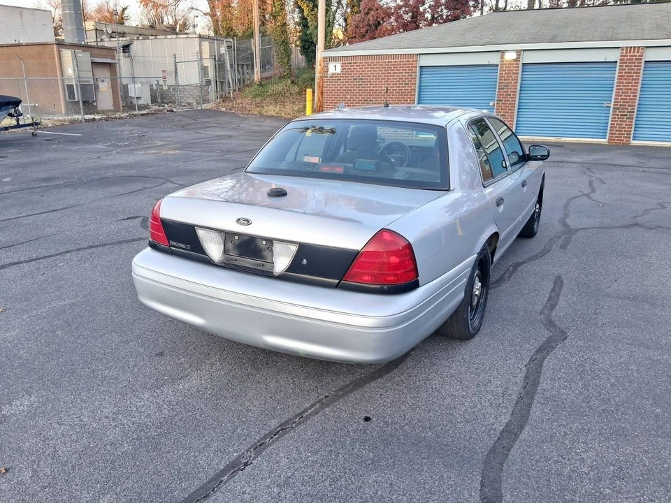 2006 Ford Crown Victoria - Image 18 of 21