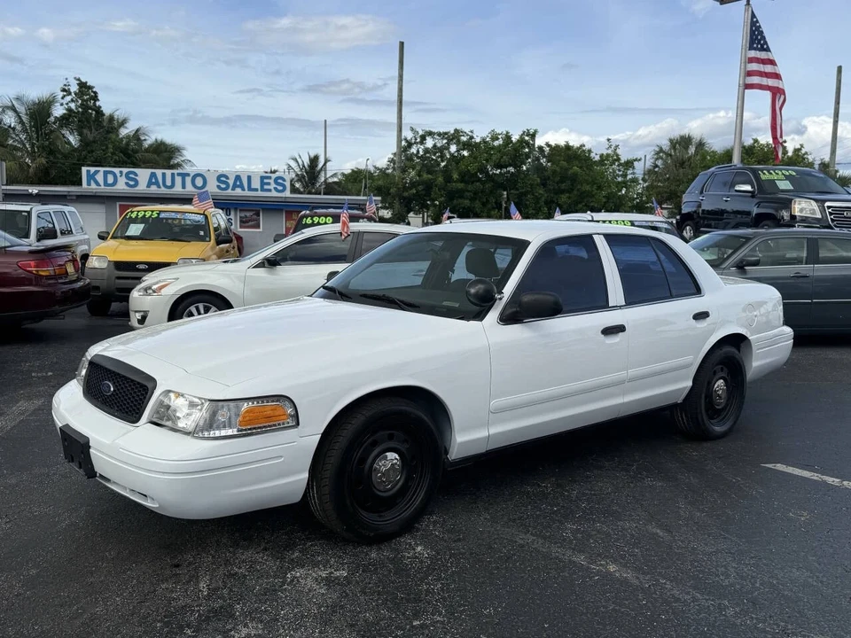 2006 Ford Crown Victoria - Image 2 of 21