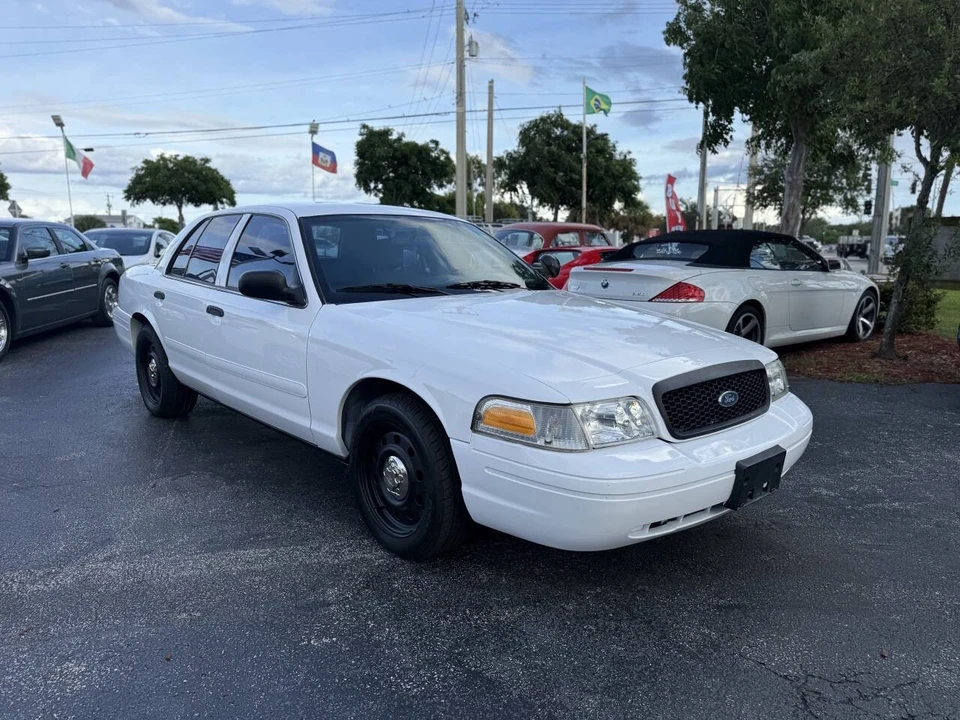 2006 Ford Crown Victoria - Image 16 of 21
