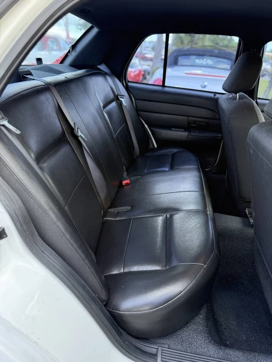 2006 Ford Crown Victoria - Image 16 of 21