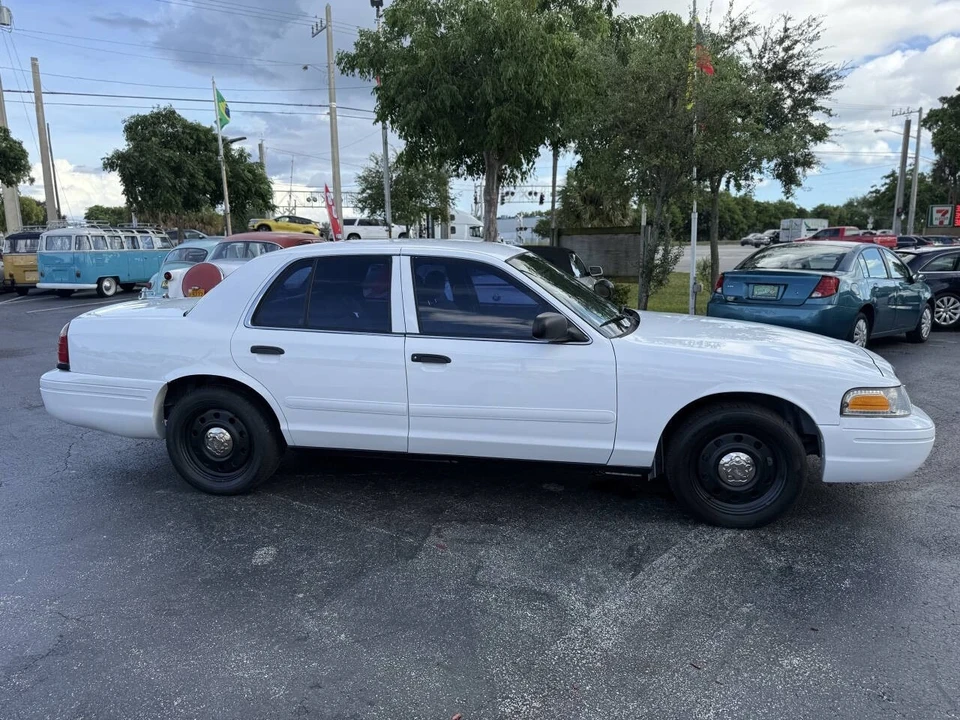 2006 Ford Crown Victoria - Image 8 of 21