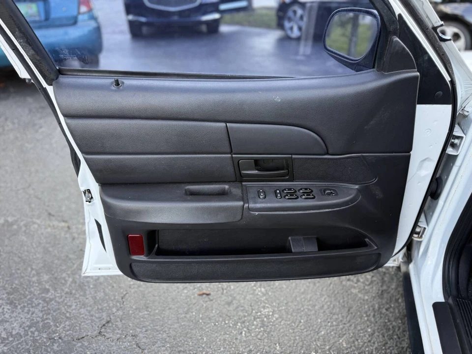 2006 Ford Crown Victoria - Image 11 of 21