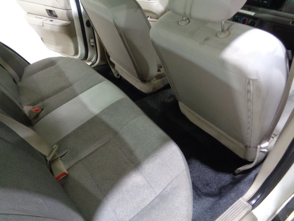2006 Ford Crown Victoria - Image 15 of 19