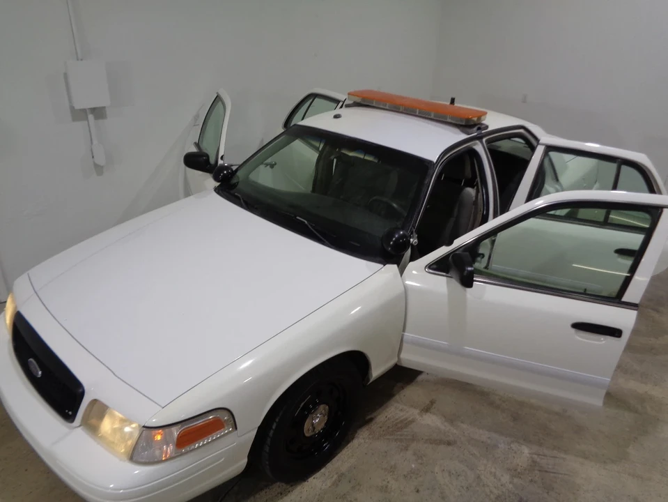 2006 Ford Crown Victoria - Image 8 of 19
