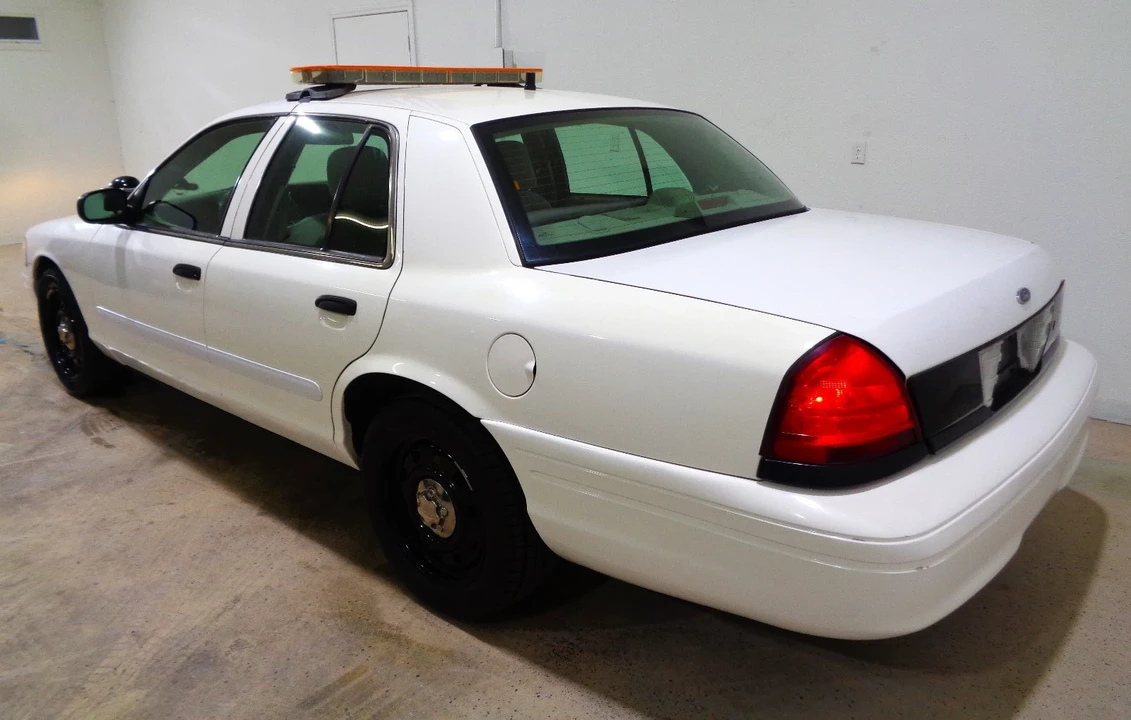 2006 Ford Crown Victoria - Image 4 of 19