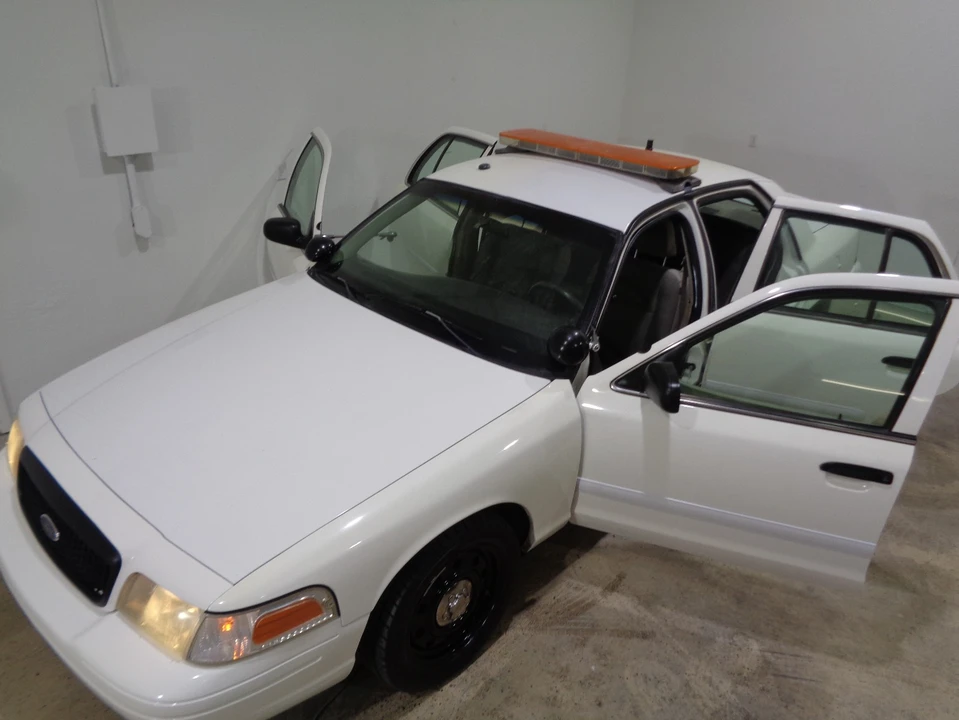 2006 Ford Crown Victoria - Image 8 of 18