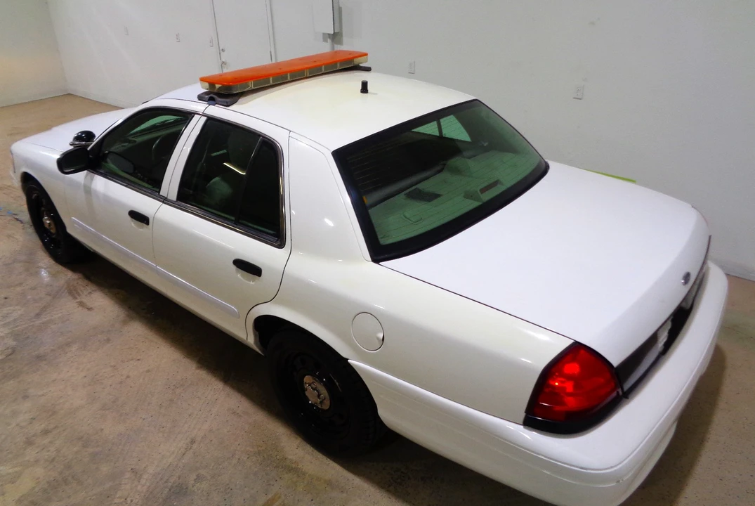 2006 Ford Crown Victoria - Image 9 of 18