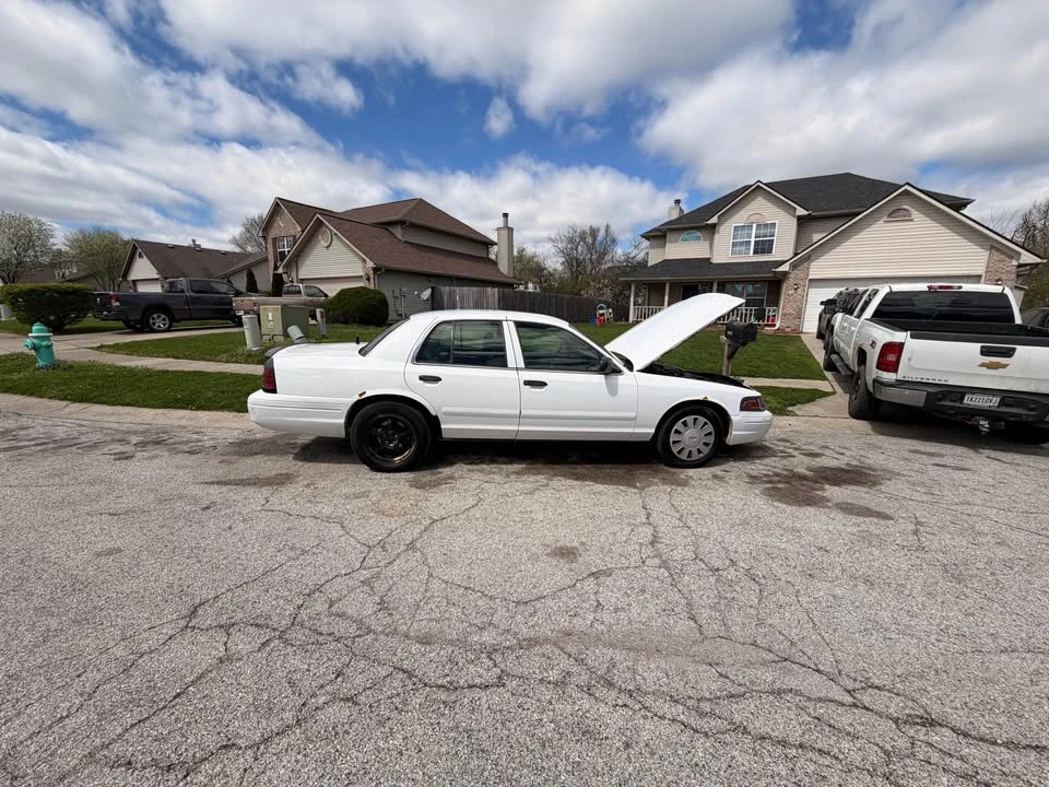 2006 Ford Crown Victoria - Image 3 of 10