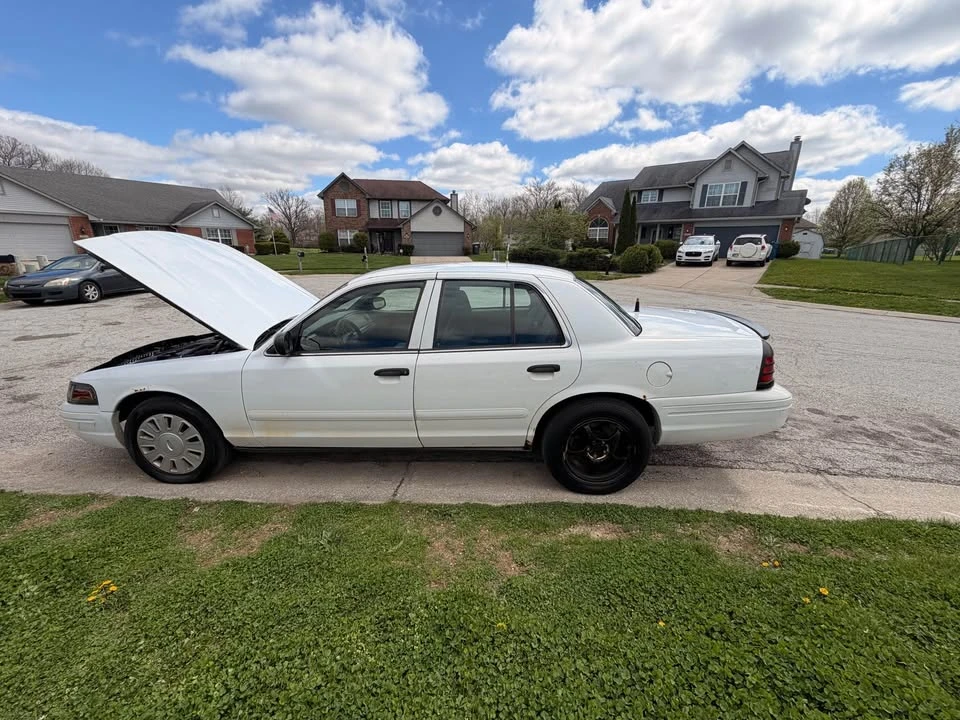 2006 Ford Crown Victoria - Image 4 of 10