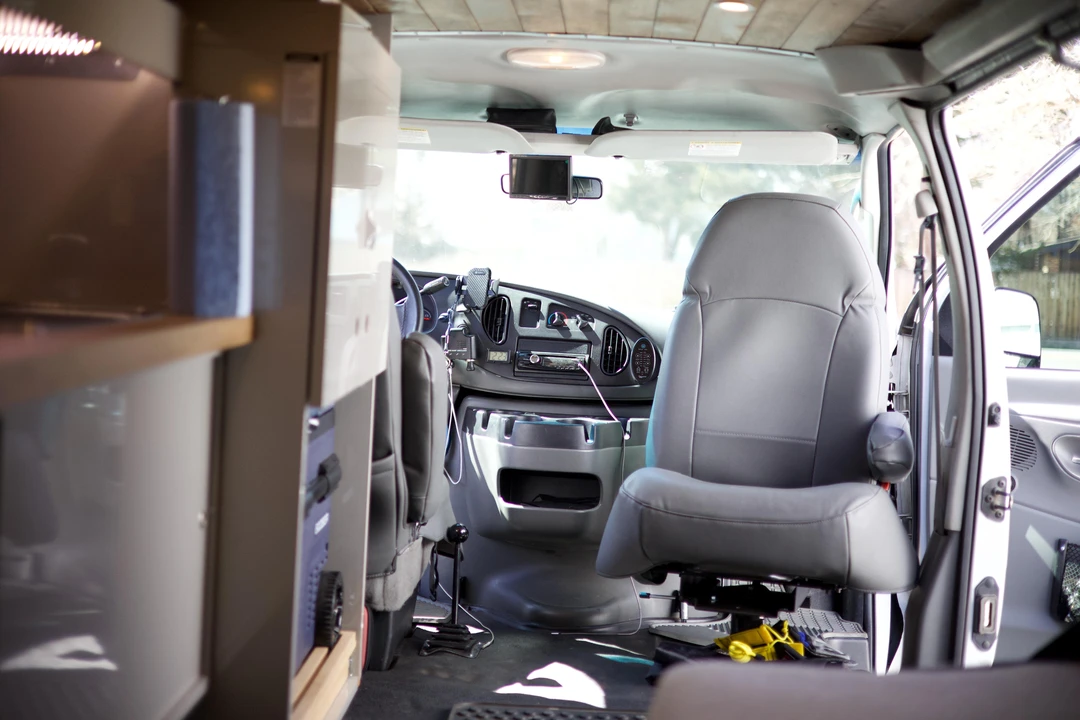 2006 Ford Econoline Van - Image 21 of 25