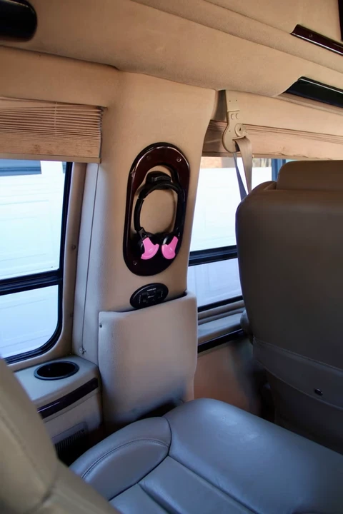 2006 Ford Econoline Van - Image 13 of 23