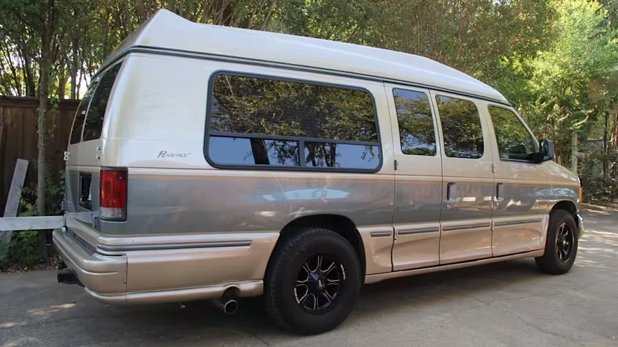 2006 Ford Econoline Van - Image 3 of 23