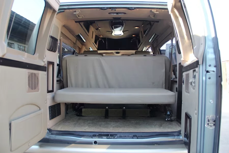2006 Ford Econoline Van - Image 21 of 23