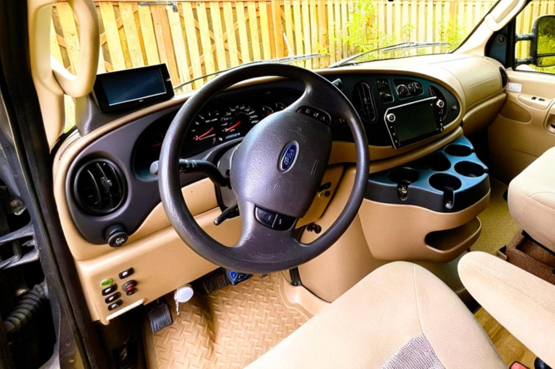 2006 Ford Econoline Van - Image 28 of 31