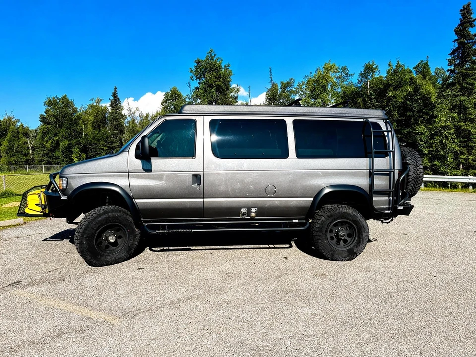 2006 Ford Econoline Van - Image 9 of 31
