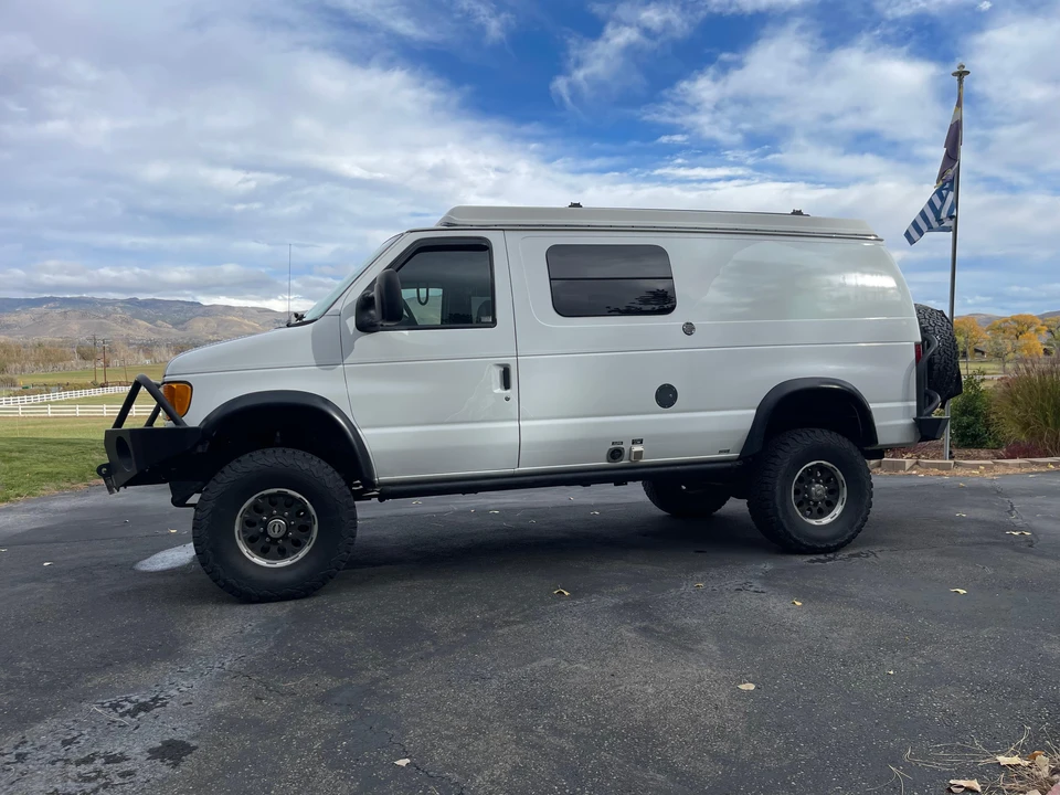 2006 Ford Econoline Van - Image 8 of 31