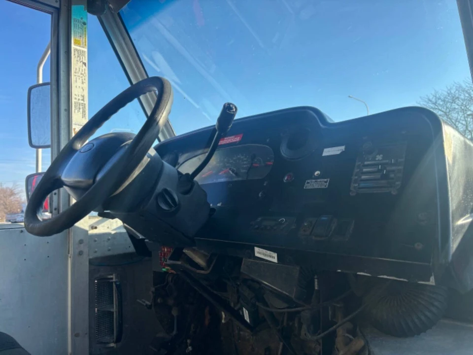 2006 Ford Econoline Van - Image 12 of 12