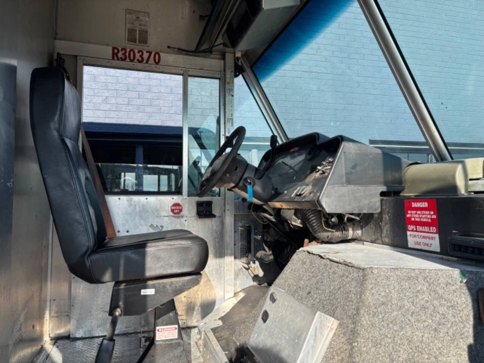 2006 Ford Econoline Van - Image 12 of 12