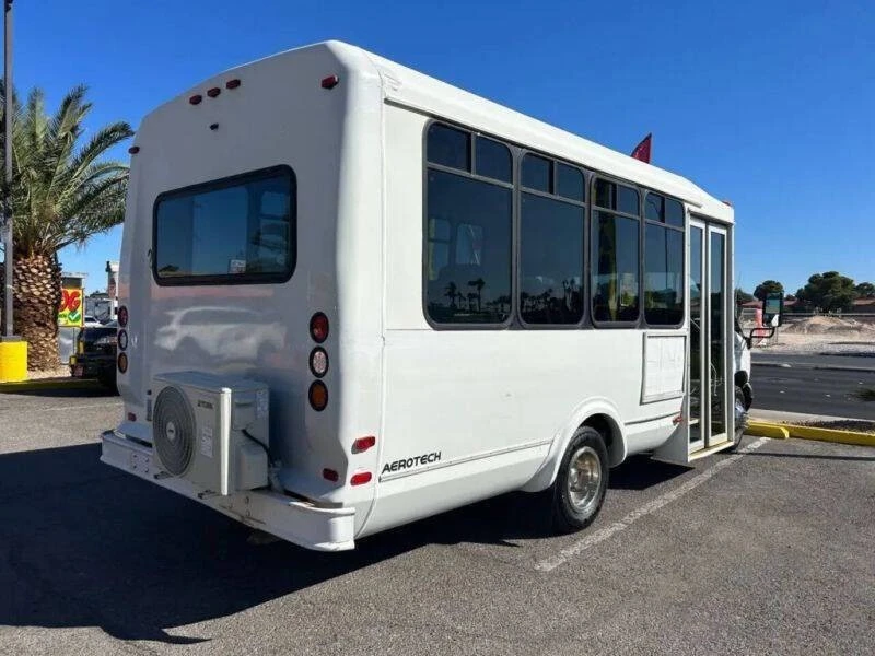 2006 Ford Econoline Van - Image 12 of 21