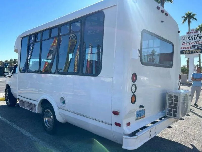 2006 Ford Econoline Van - Image 15 of 21