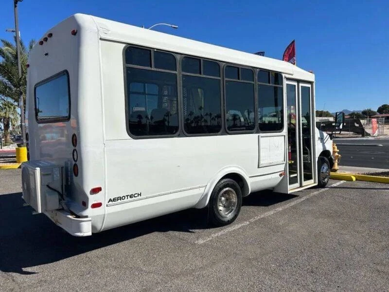 2006 Ford Econoline Van - Image 11 of 21