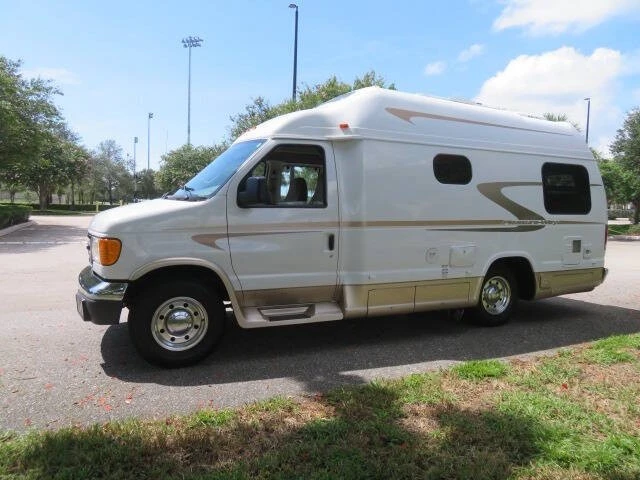 2006 Ford Econoline Van - Image 11 of 12