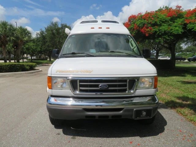 2006 Ford Econoline Van - Image 8 of 12