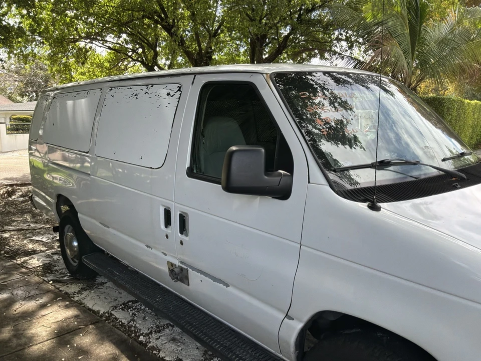 2006 Ford Econoline Van - Image 4 of 26