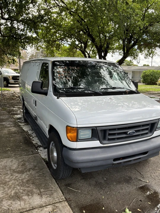 2006 Ford Econoline Van - Image 3 of 26