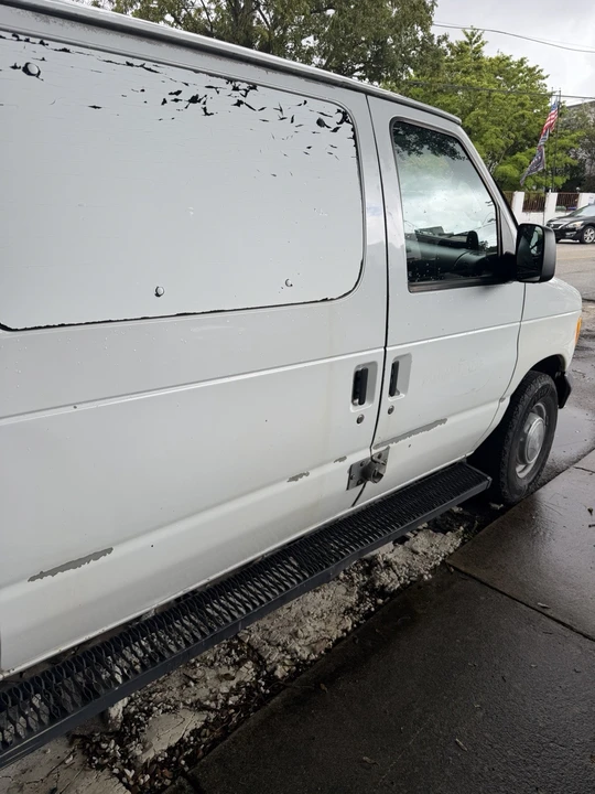 2006 Ford Econoline Van - Image 17 of 26