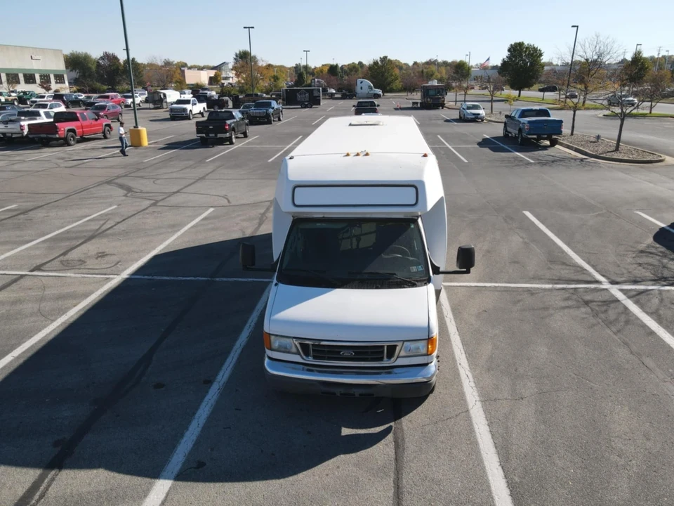2006 Ford Econoline Van - Image 5 of 13