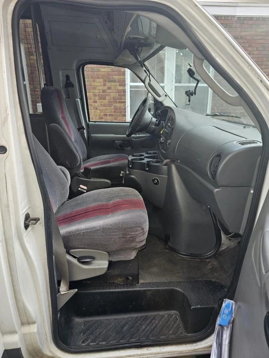 2006 Ford Econoline Van - Image 4 of 13