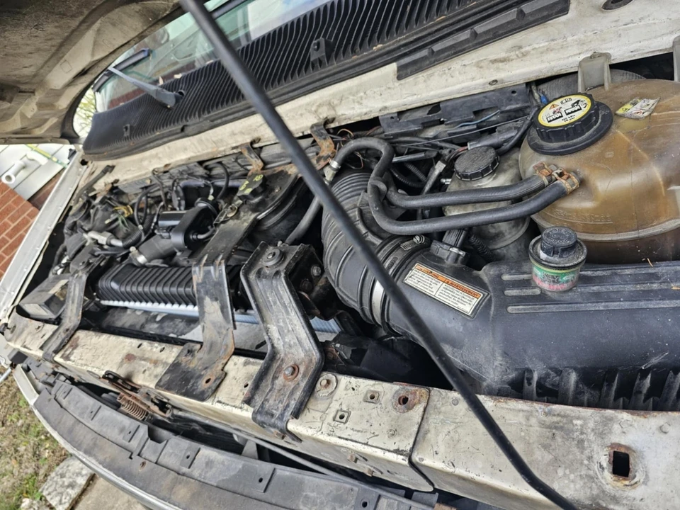 2006 Ford Econoline Van - Image 13 of 13
