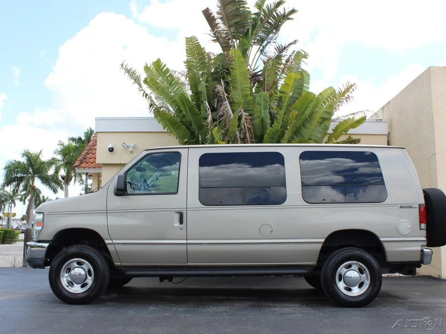 2006 Ford Econoline Van - Image 7 of 24