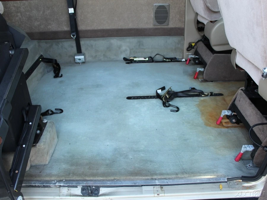 2006 Ford Econoline Van - Image 17 of 24