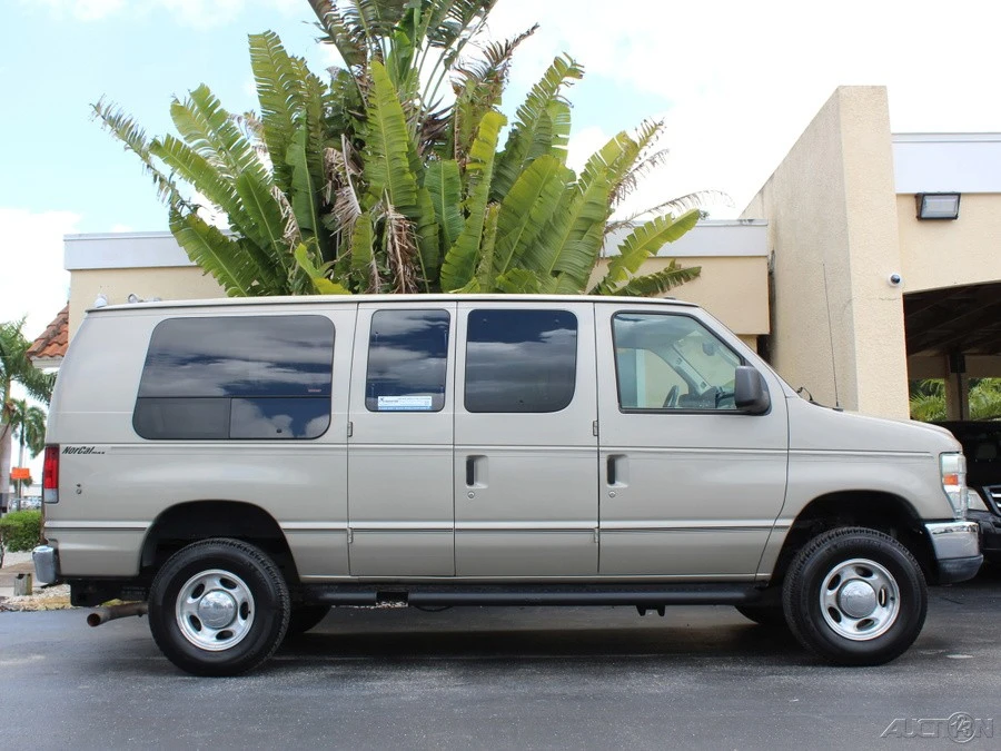 2006 Ford Econoline Van - Image 4 of 24