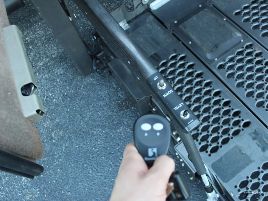 2006 Ford Econoline Van - Image 16 of 24