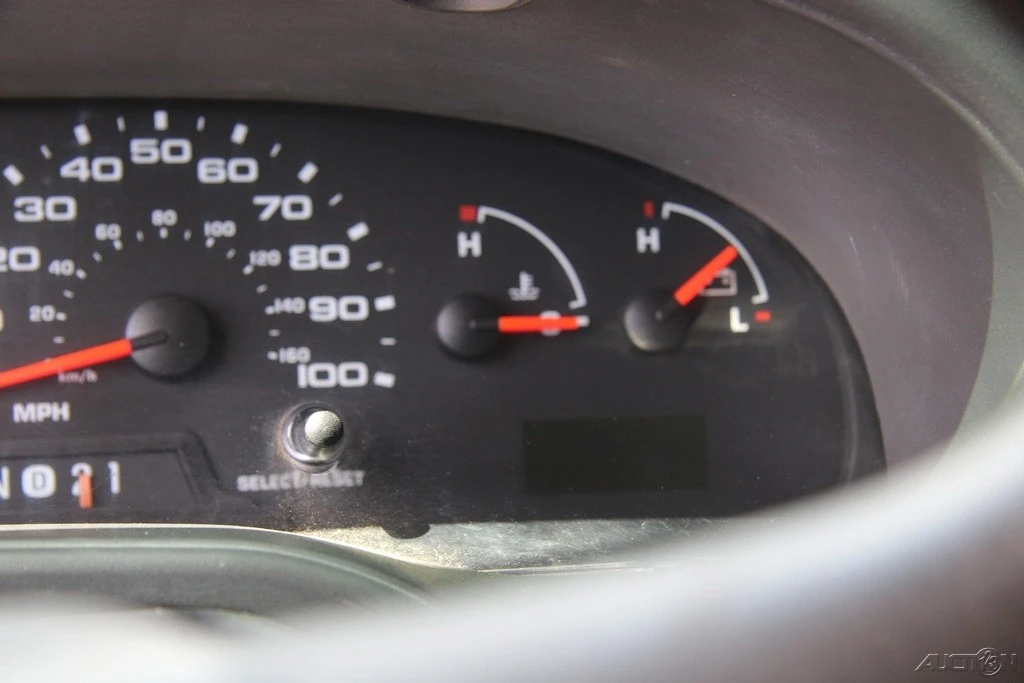 2006 Ford Econoline Van - Image 17 of 21