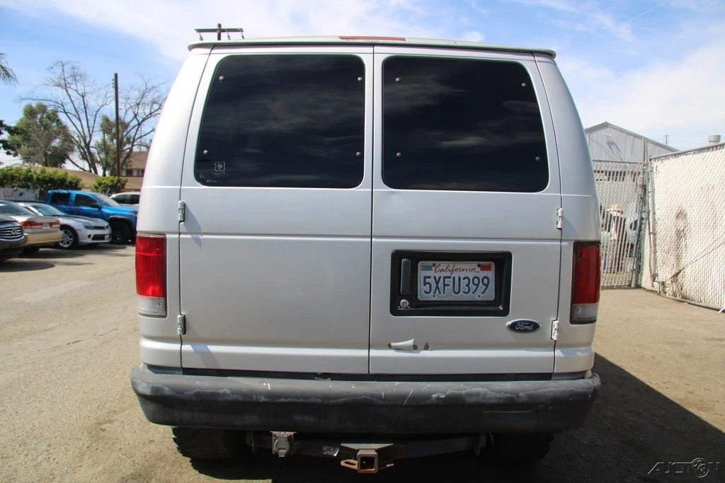 2006 Ford Econoline Van - Image 6 of 21