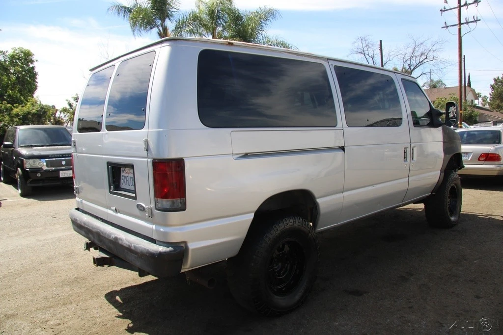 2006 Ford Econoline Van - Image 7 of 21