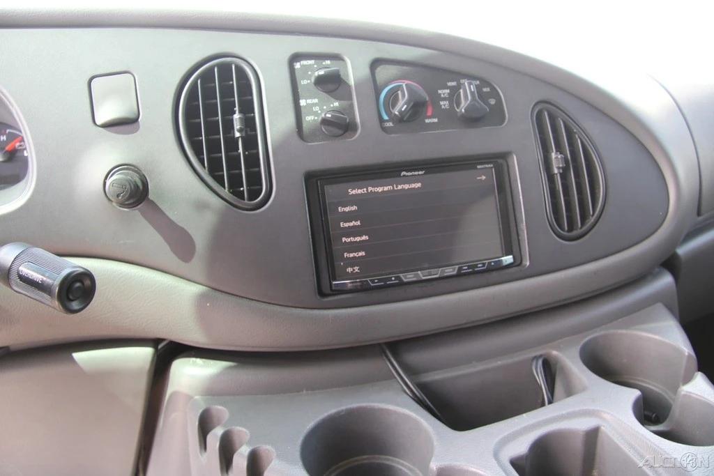 2006 Ford Econoline Van - Image 18 of 21