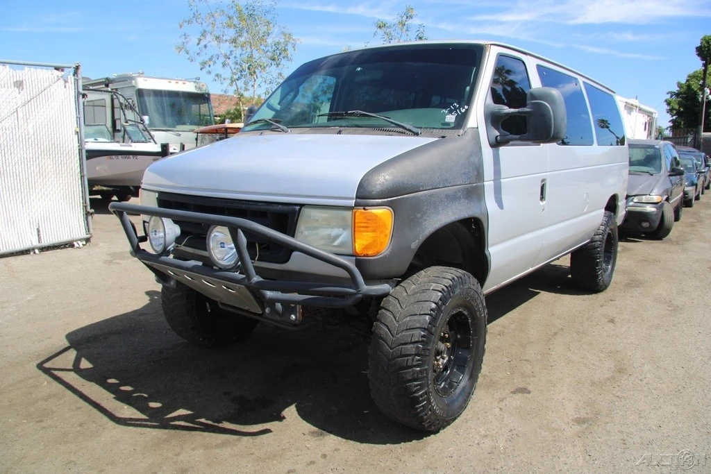 2006 Ford Econoline Van - Image 2 of 21