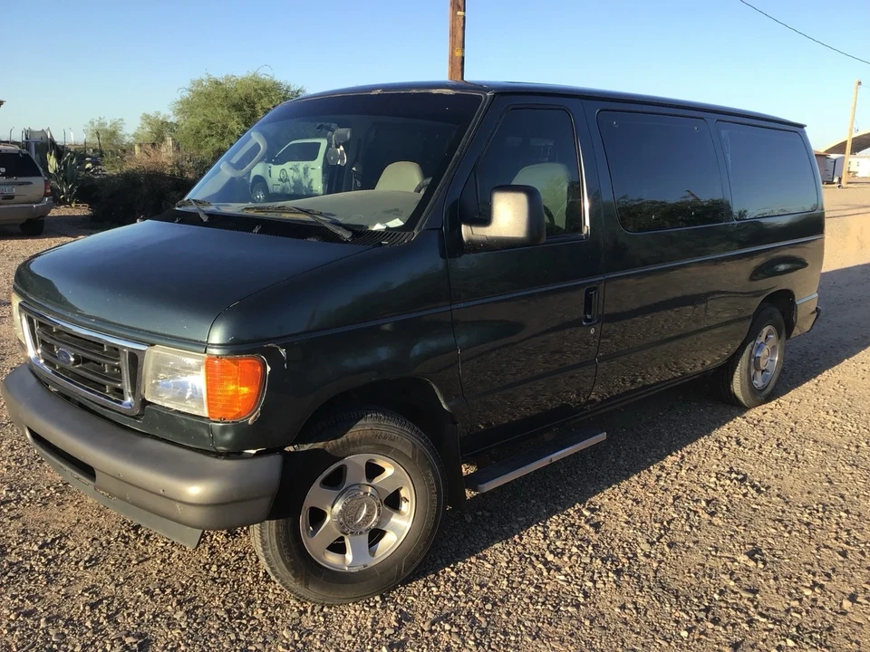 2006 Ford Econoline Van - Image 2 of 12