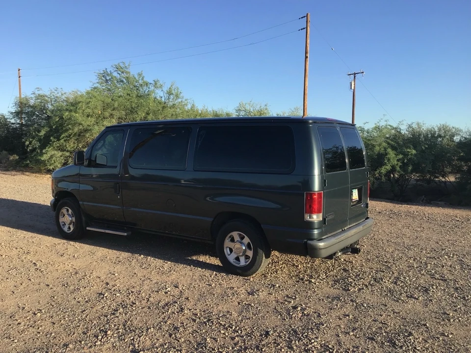 2006 Ford Econoline Van - Image 5 of 12