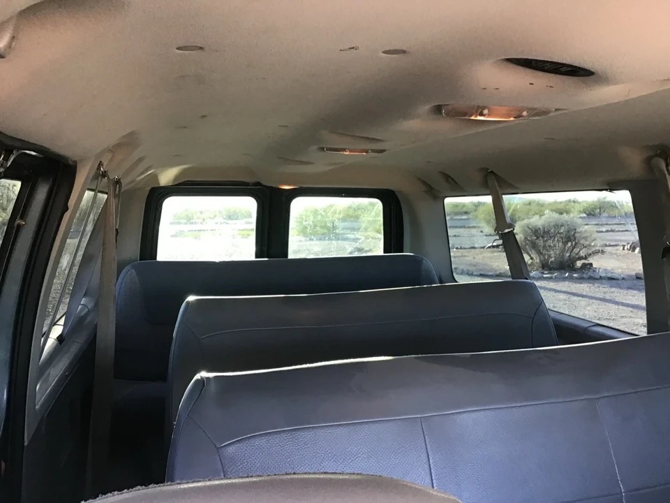 2006 Ford Econoline Van - Image 8 of 12