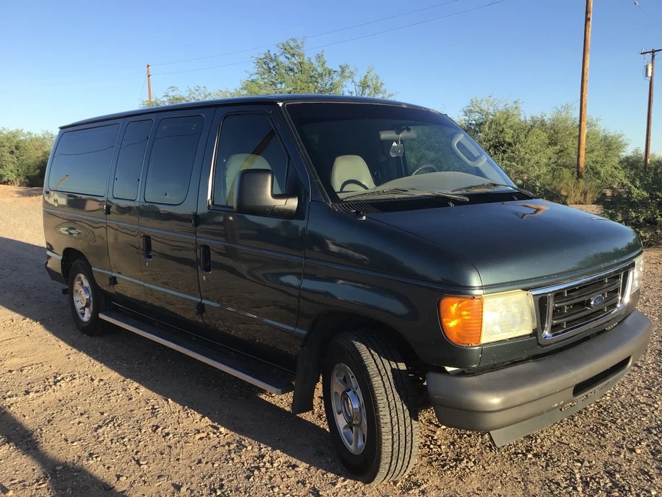 2006 Ford Econoline Van - Image 3 of 12