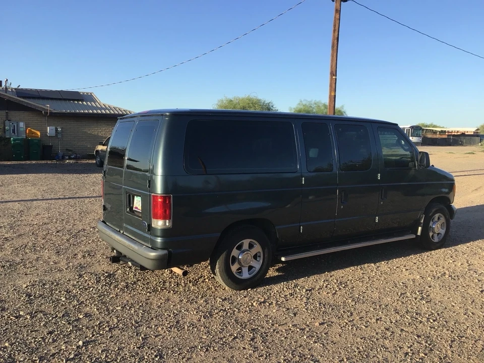 2006 Ford Econoline Van - Image 6 of 12