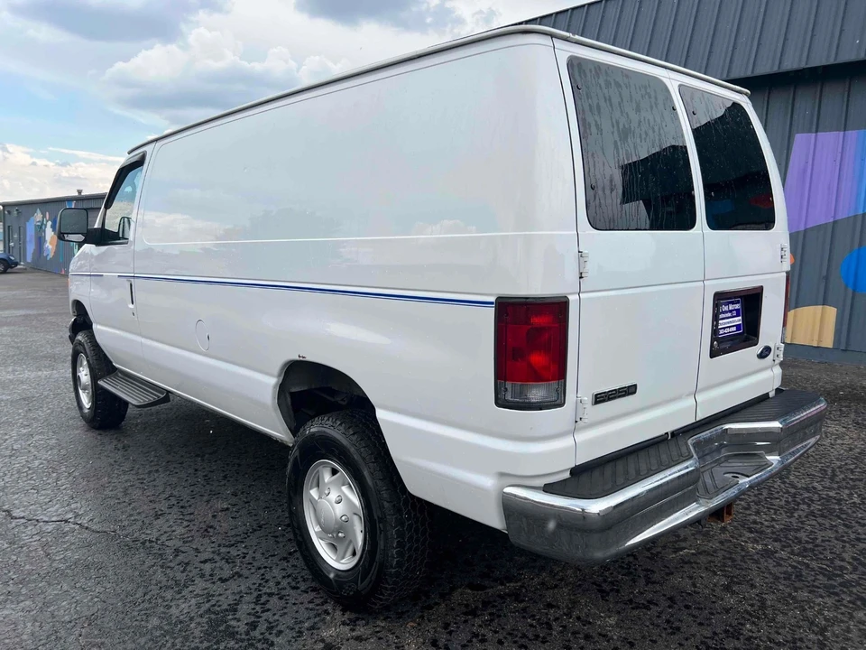 2006 Ford Econoline Van - Image 3 of 21
